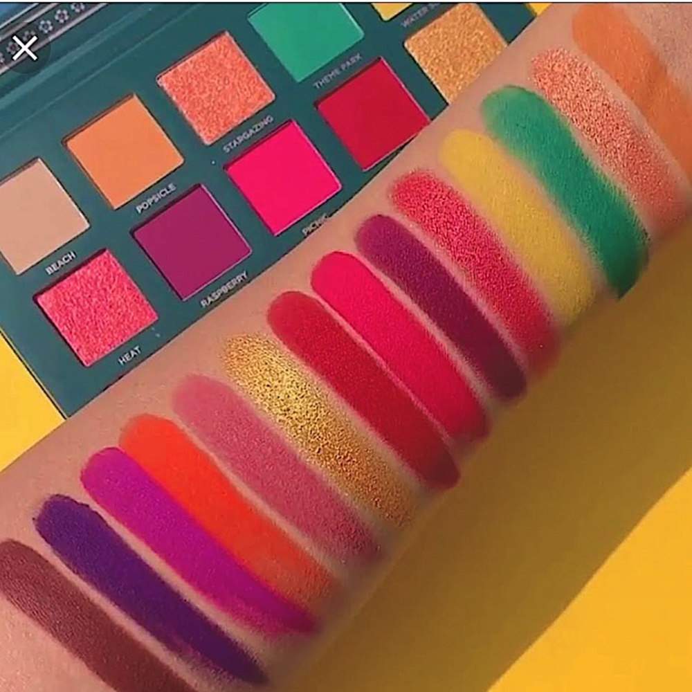 ACE BEAUTÉ Nostalgia Palette (NWT)